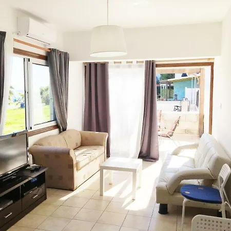 بيت للعطل House Mesopotamias 32 لارنكا