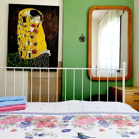 House Mesopotamias 32 *